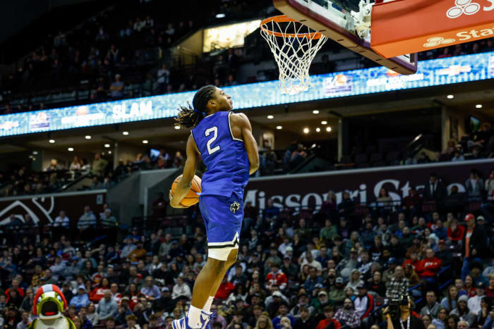 Bass Pro Tournament of Champions Missouri boys basketball dunk contest January 13 2024 Nate Latsch 25454